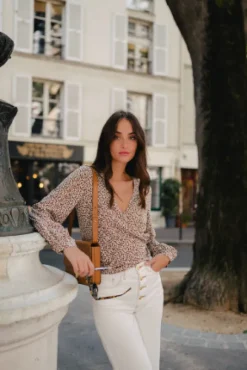 BLOUSE VOLVER MOCKA