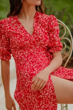 ROBE ADELIA KUAZA