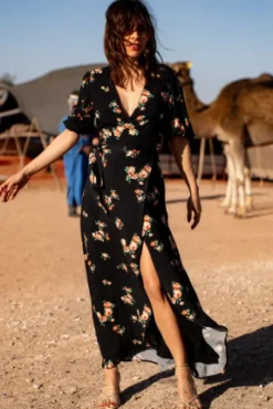 ROBE RUBINA BOURGEONS DE ROSES